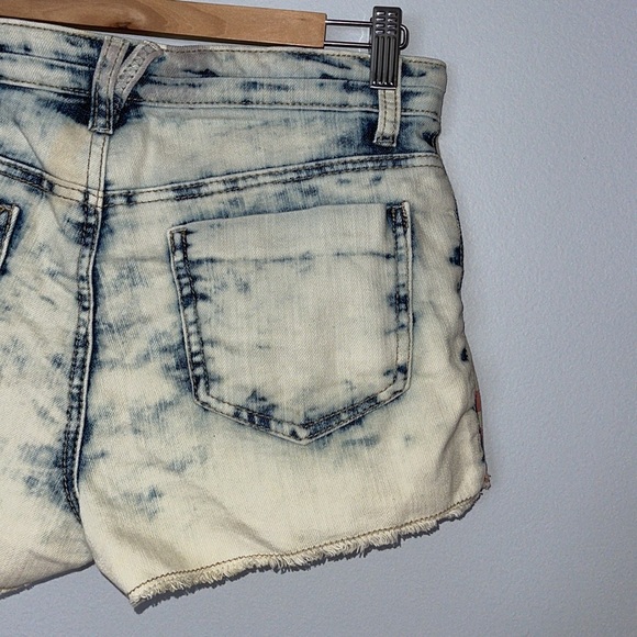 Mossimo Y2K Flag Acid Washed High Rise Jean Shorts - Picture 6 of 10